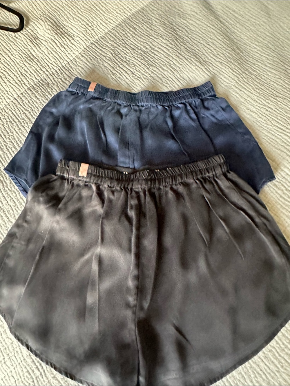 Lunya washable silk shorts — Black and Navy